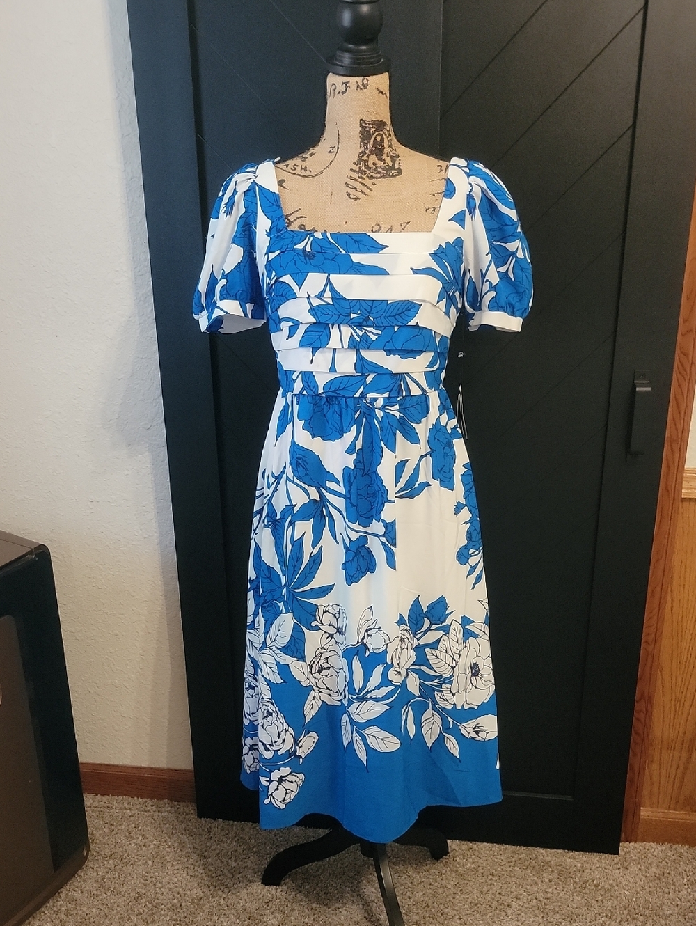 Adrianna Papell Blue and White Floral Square-Neck Midi Dress. NWT. 6